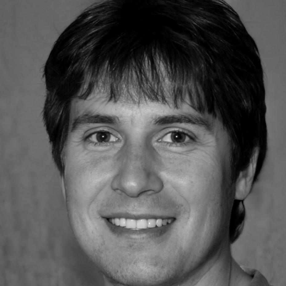 David Chen, Senior Investment Analyst